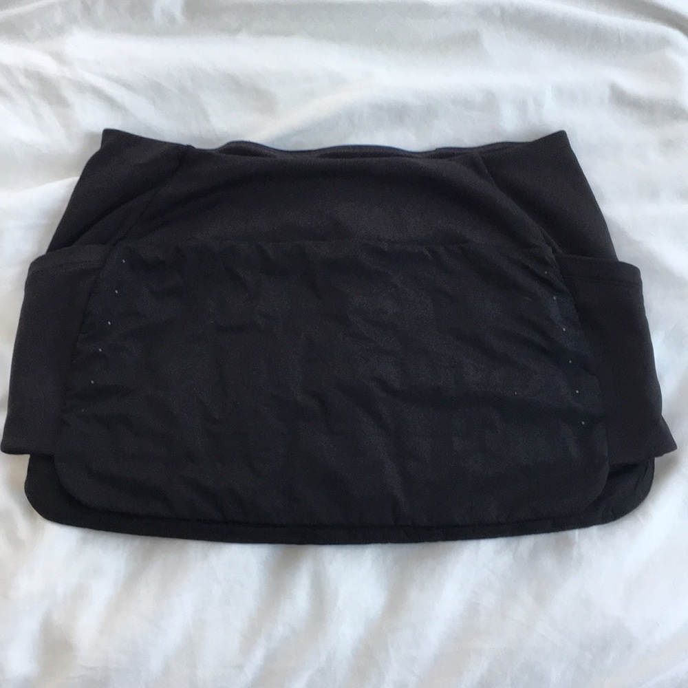 lululemon skirt black  NWOT Excellent Condition